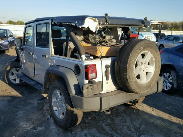 1J4BA3H15AL199075 - 2010 JEEP WRANGLER U SILVER photo 3