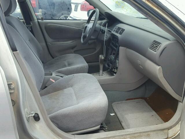 1Y1SK52852Z402190 - 2002 CHEVROLET GEO PRIZM 银色 照片 5