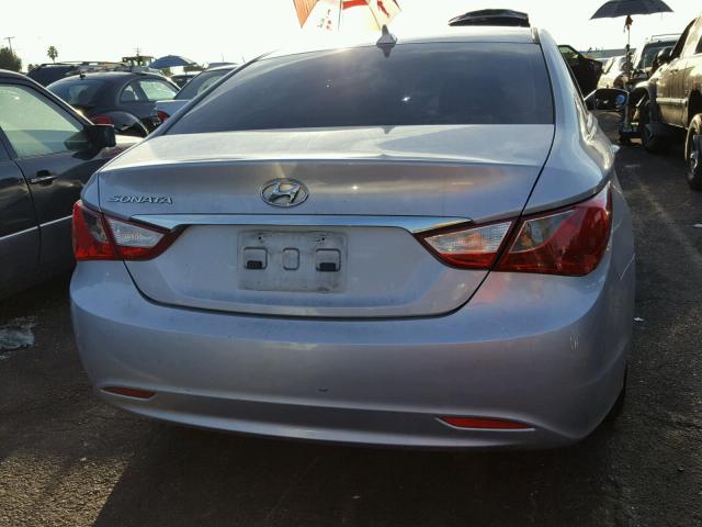 5NPEB4AC6BH074013 - 2011 HYUNDAI SONATA GLS SILVER photo 10