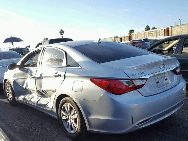 5NPEB4AC6BH074013 - 2011 HYUNDAI SONATA GLS SILVER photo 3