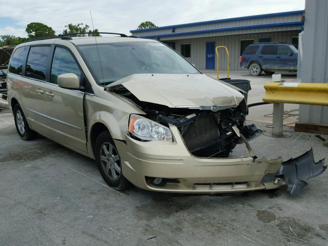 2A4RR5DX9AR473012 - 2010 CHRYSLER TOWN & COU BEIGE photo 1