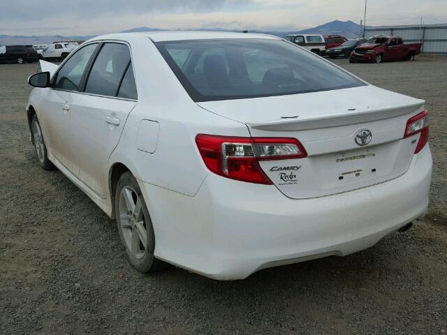 4T1BF1FK6EU333644 - 2014 TOYOTA CAMRY L WHITE photo 3