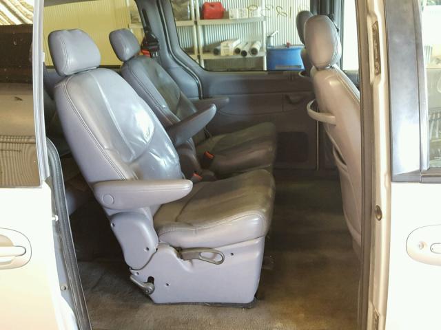 1C4GT54L5XB870963 - 1999 CHRYSLER TOWN & COU SILVER photo 6