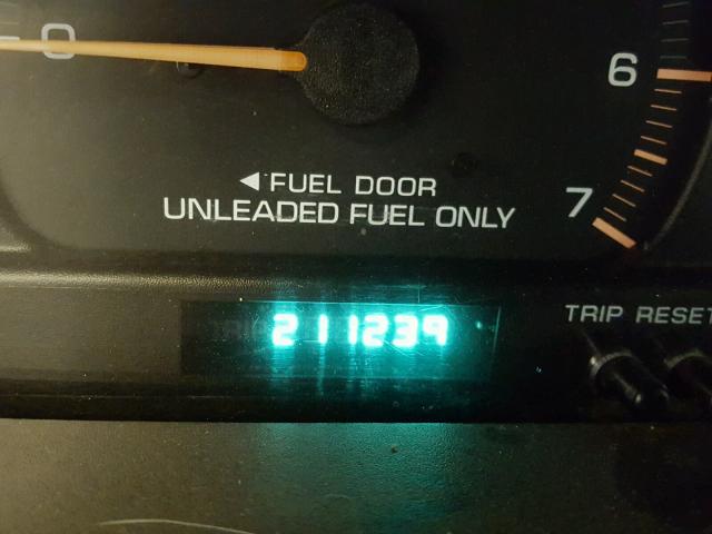 1C4GT54L5XB870963 - 1999 CHRYSLER TOWN & COU SILVER photo 8