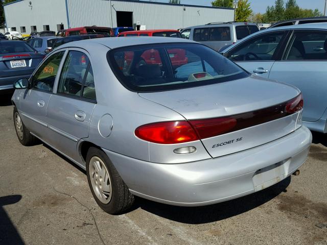 1FAFP13P4WW322303 - 1998 FORD ESCORT SE SILVER photo 3