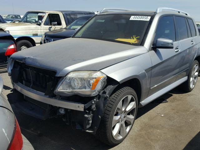 WDCGG5GBXAF503798 - 2010 MERCEDES-BENZ GLK 350 GRAY photo 2