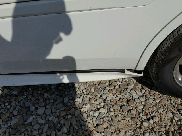 2G2WP522651223273 - 2005 PONTIAC GRAND PRIX Білий фото 9