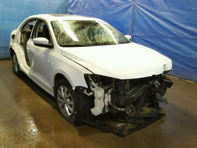 3VWD17AJ8EM329125 - 2014 VOLKSWAGEN JETTA SE WHITE photo 1