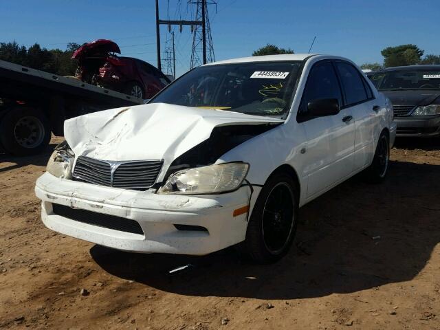 JA3AJ26E82U011984 - 2002 MITSUBISHI LANCER ES WHITE photo 2