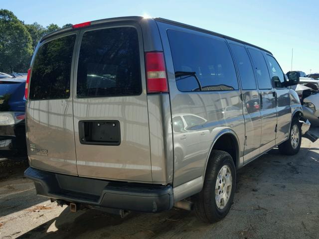 1GBUGEB43A1179127 - 2010 CHEVROLET EXPRESS G1 SILVER photo 4