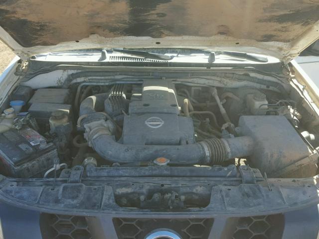 5N1AN08W15C647507 - 2005 NISSAN XTERRA OFF WHITE photo 7