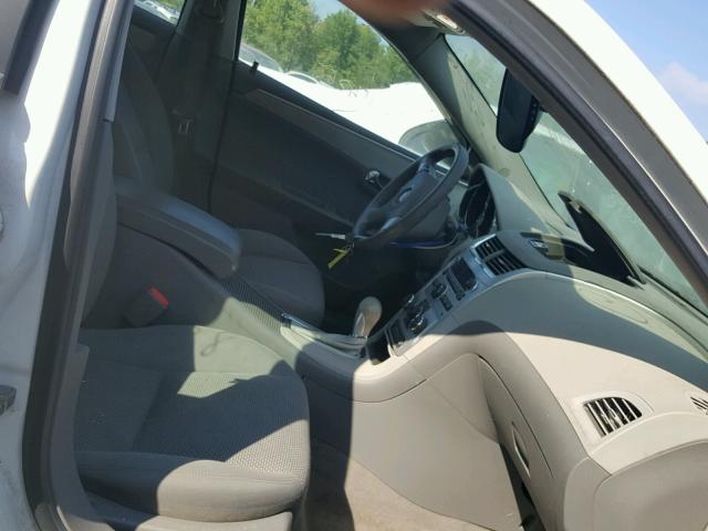 1G1ZG57B084272746 - 2008 CHEVROLET MALIBU LS WHITE photo 5