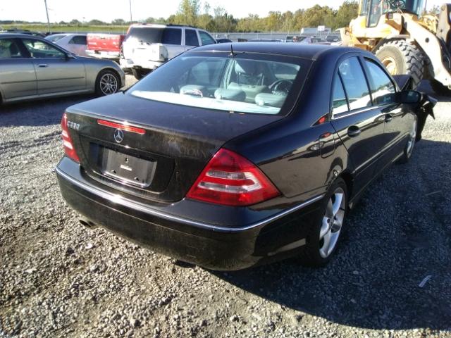 WDBRF52H06A876980 - 2006 MERCEDES-BENZ C GENERATI BLACK photo 4