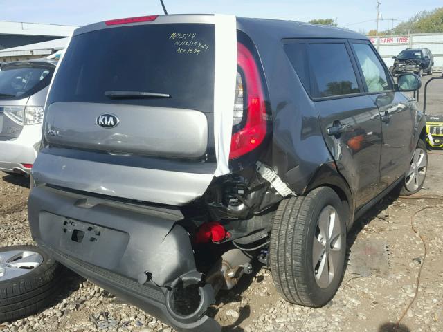 KNDJN2A21G7408610 - 2016 KIA SOUL GRAY photo 4