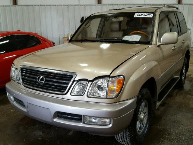 JTJHT00W723517602 - 2002 LEXUS LX 470 GOLD photo 2