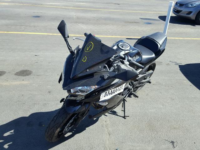 JKAEXEJ12HDA00332 - 2017 KAWASAKI EX650 J შავი ფოტო 2