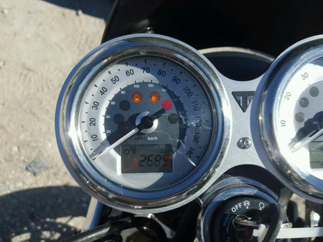 SMTD21HF5HT798954 - 2017 TRIUMPH MOTORCYCLE THRUXTON 1 GREEN photo 8