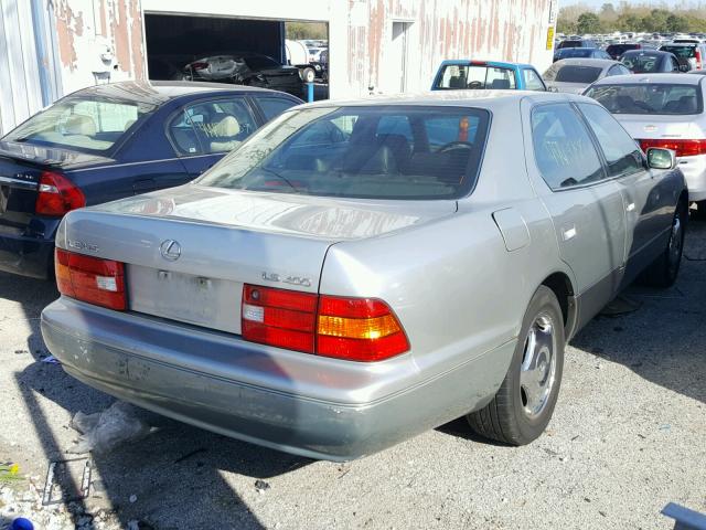 JT8BH28F0Y0176577 - 2000 LEXUS LS SILVER photo 4