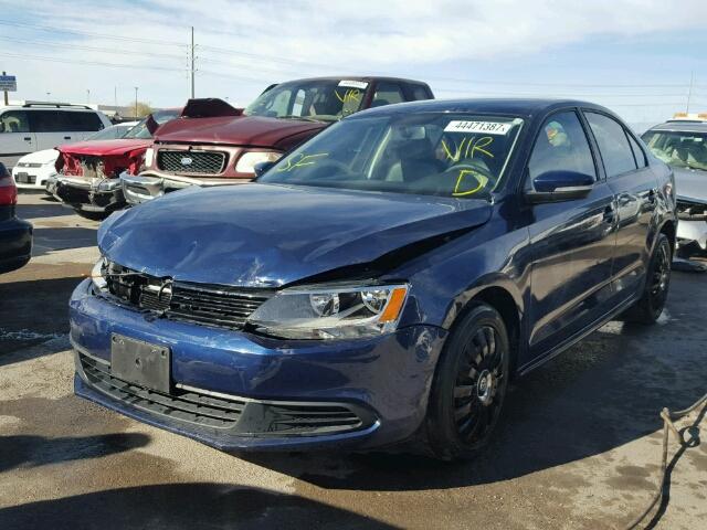 3VWD17AJ4EM312001 - 2014 VOLKSWAGEN JETTA SE BLUE photo 2