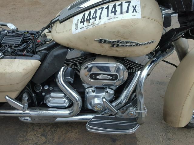 1HD1KRM10EB633064 - 2014 HARLEY-DAVIDSON FLHXS STRE WHITE photo 7