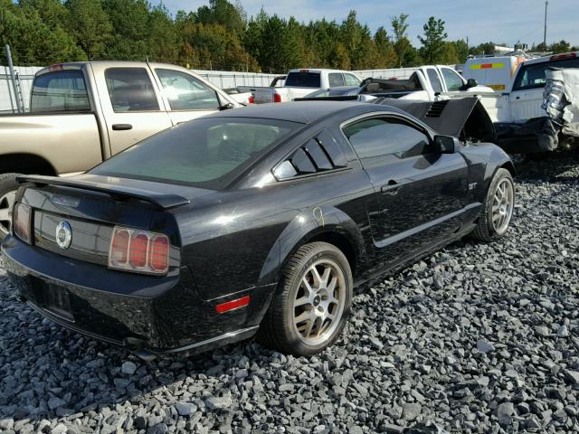 1ZVHT82H055144926 - 2005 FORD MUSTANG GT BLACK photo 4