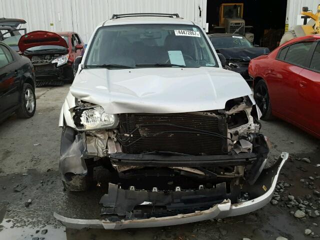 1FMYU04127KA98842 - 2007 FORD ESCAPE LIM SILVER photo 9