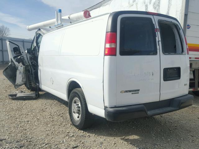 1GCWGGFA8D1104511 - 2013 CHEVROLET EXPRESS G2 WHITE photo 3