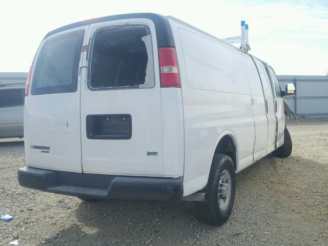 1GCWGGFA8D1104511 - 2013 CHEVROLET EXPRESS G2 WHITE photo 4