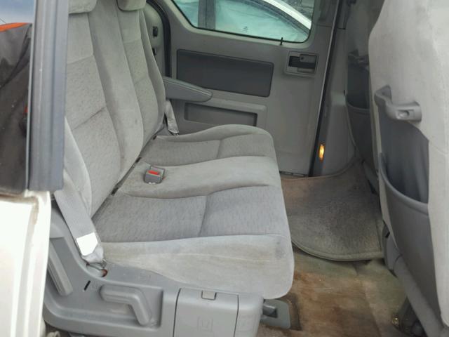 2FMZA51605BA59989 - 2005 FORD FREESTAR SILVER photo 6