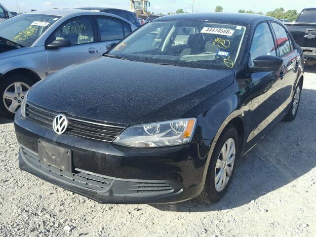 3VW2K7AJ6EM311470 - 2014 VOLKSWAGEN JETTA BASE 黑色 照片 2