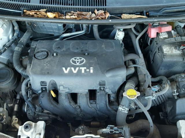 JTDBT923881264942 - 2008 TOYOTA YARIS SILVER photo 7