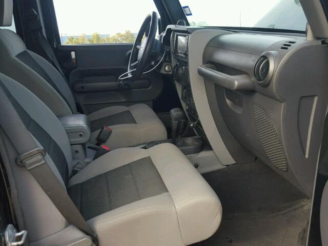 1J4BA6H19AL142492 - 2010 JEEP WRANGLER U BLACK photo 5