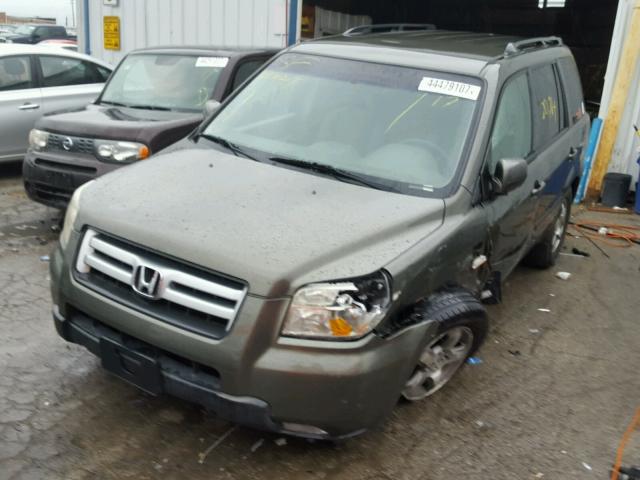 5FNYF28476B043510 - 2006 HONDA PILOT EX GREEN photo 2