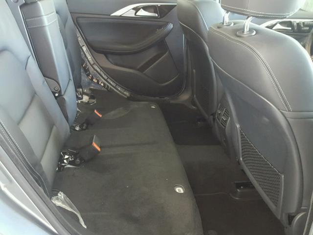 SJKCH5CP7JA001893 - 2018 INFINITI QX30 BASE GRAY photo 6