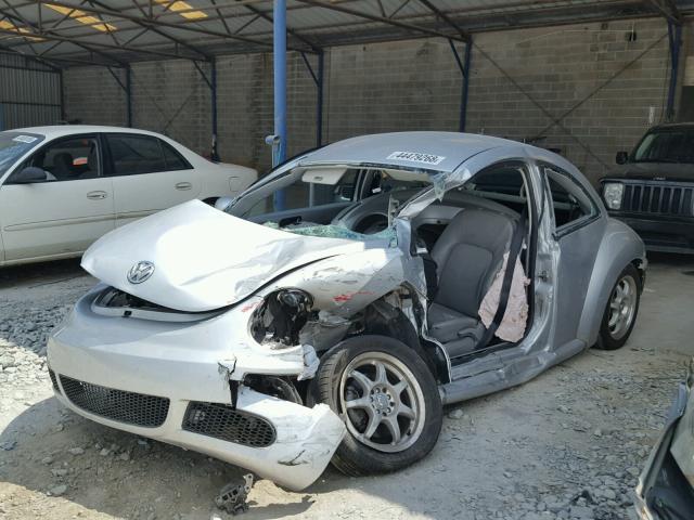 3VWEW31C17M519805 - 2007 VOLKSWAGEN NEW BEETLE Gümüş foto 2
