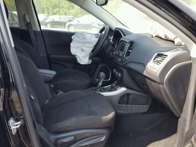 3C4NJDAB1JT163593 - 2018 JEEP COMPASS SP BLACK photo 5