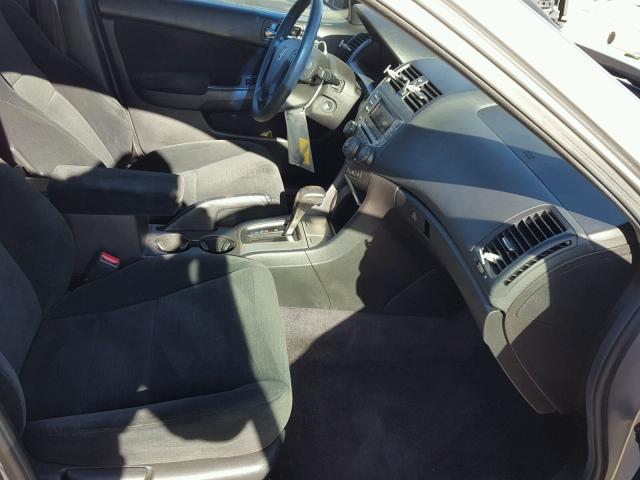 1HGCM56776A073051 - 2006 HONDA ACCORD EX SILVER photo 5