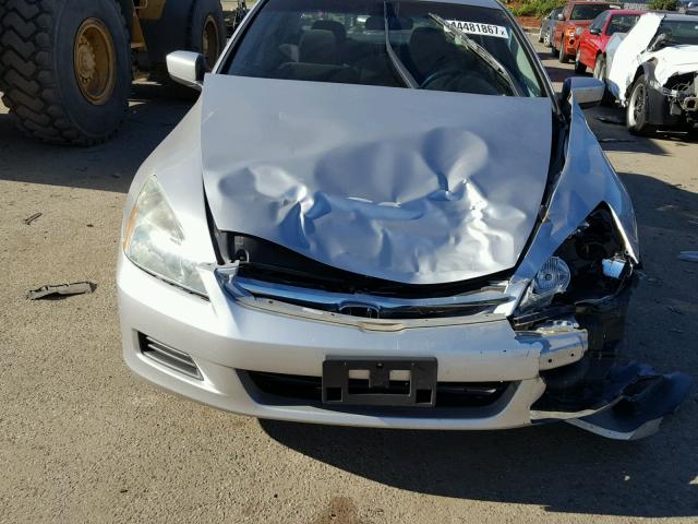 1HGCM56776A073051 - 2006 HONDA ACCORD EX SILVER photo 7