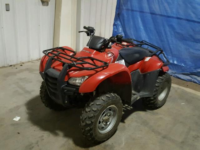 1HFTE3449D4601117 - 2013 HONDA TRX420 RED photo 2