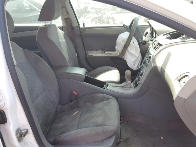 1G1ZA5EB5A4103803 - 2010 CHEVROLET MALIBU LS თეთრი ფოტო 5