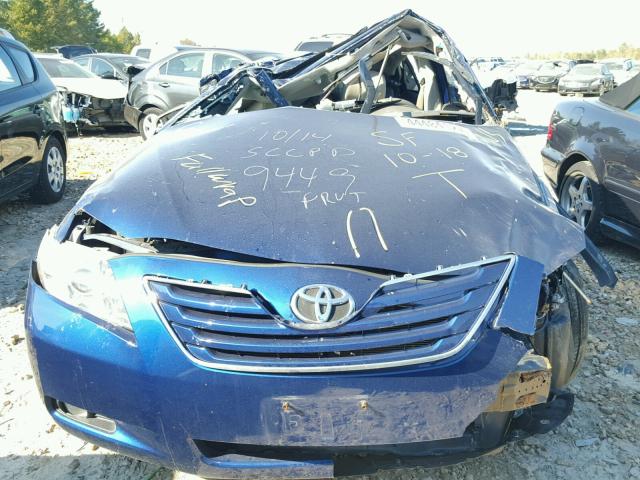 4T1BK46K68U068385 - 2008 TOYOTA CAMRY LE BLUE photo 7