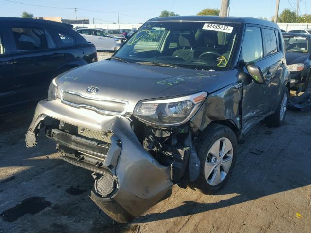 KNDJN2A27F7183558 - 2015 KIA SOUL GRAY photo 2