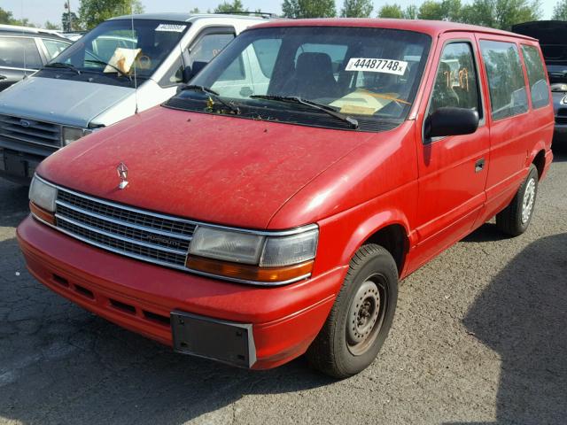 2P4GH2535RR622713 - 1994 PLYMOUTH VOYAGER RED photo 2