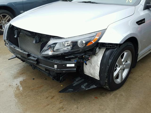 5XXGM4A70EG315960 - 2014 KIA OPTIMA LX SILVER photo 9