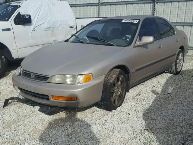 1HGCD5634VA238971 - 1997 HONDA ACCORD LX TAN photo 2