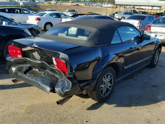 1ZVFT84N555182596 - 2005 FORD MUSTANG BLACK photo 4