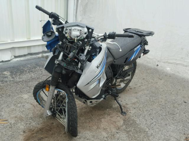 JKAKLEE12BDA39180 - 2011 KAWASAKI KL650 E TWO TONE photo 2