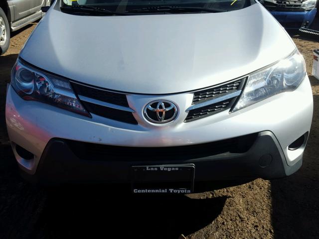 JTMZFREV1D5010639 - 2013 TOYOTA RAV4 LE SILVER photo 7