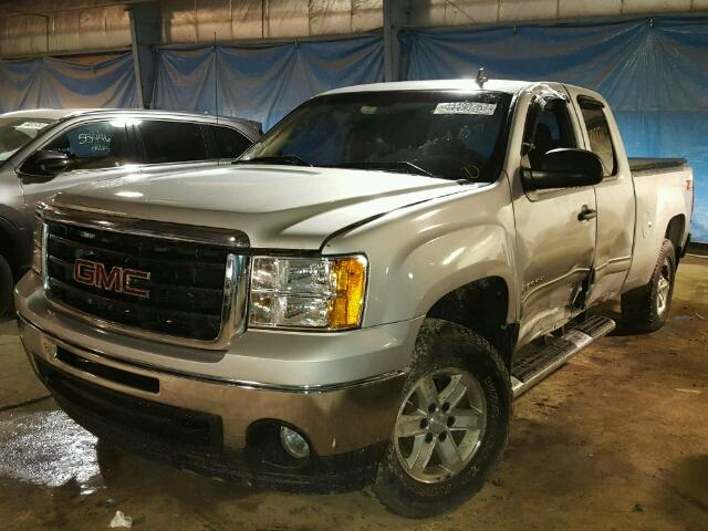 1GTSKVE31AZ167564 - 2010 GMC SIERRA K15 WHITE photo 2