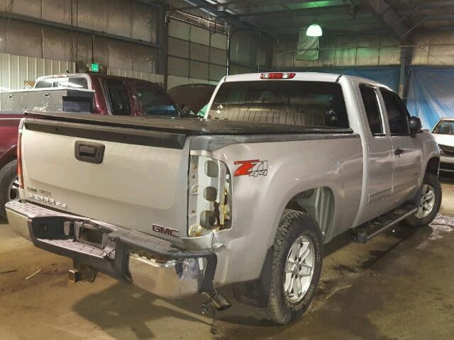 1GTSKVE31AZ167564 - 2010 GMC SIERRA K15 WHITE photo 4